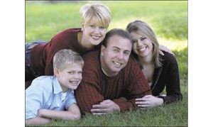 Take a family portrait without losing your head 