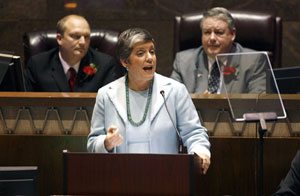 Governor outlines education, economic platforms 