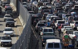 Gridlock getting worse at U.S.-Mexico border crossings 