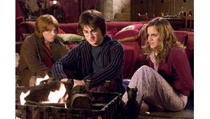 Studios hope to salvage disappointing year 