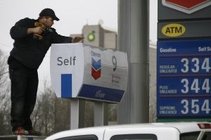 Oil execs tell Congress high fuel prices aren't their fault 