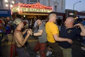 California's top court legalizes gay marriage 