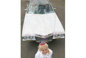 ‘Cadillac Sue’ drives rolling memorial to Iraq war dead 