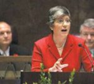 Governor wants free health insurance for kids 