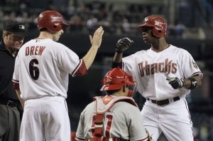 Petit, Diamondbacks blank Phillies 