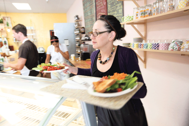Vegetarian restaurant draws health-conscious crowds in AF 