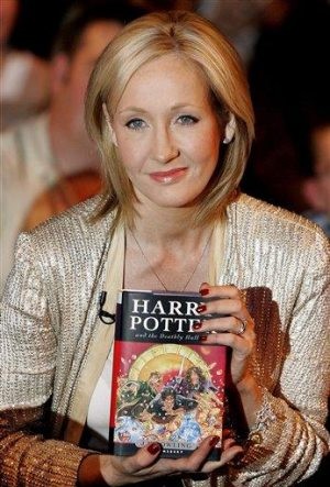 Harry Potter author goes to court 