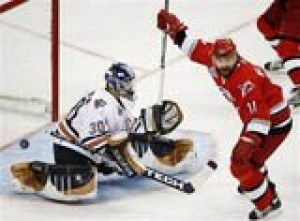 Carolina edges Oilers to win Stanley Cup 