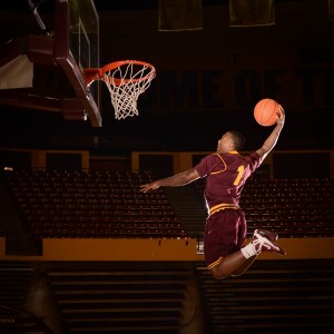 Jahii Carson dunk
