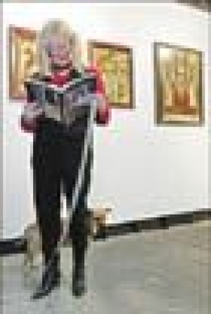Art lovers troll central Phoenix on First Fridays 