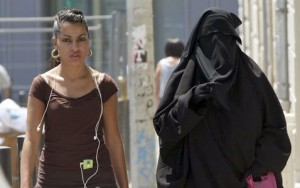 Sarkozy: Burqas 'not welcome' in France 