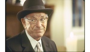 Troubled Jewish family comes to the Passover table 