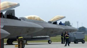 Senate sides with Obama, removes F-22 money 