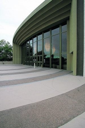 Arts center acts look for temporary home 