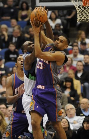 Suns hand T-Wolves 15th straight loss 