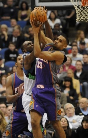 Suns hand T-Wolves 15th straight loss 