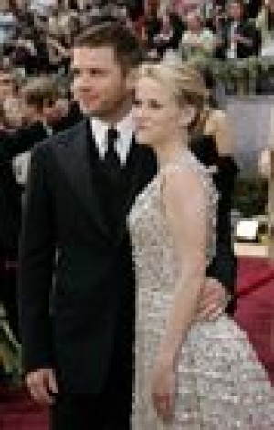 Reese Witherspoon files for divorce 
