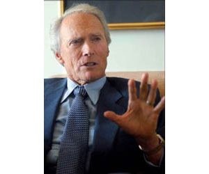 Eastwood revisits WWII with pair of Iwo Jima pictures 