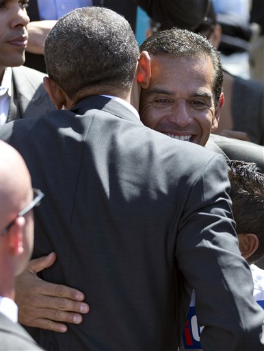 Barack Obama, Antonio Villaraigosa