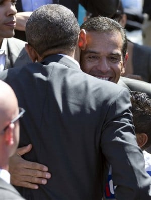 Barack Obama, Antonio Villaraigosa