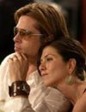 Pitt, Aniston selling Beverly Hills estate 