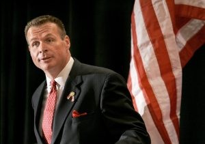 Hayworth defines race as tea party vs. D.C. 