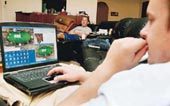 Online gambling tempts teens 