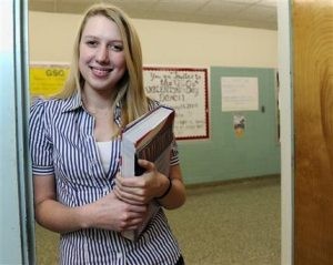 College financial aid system facing stiff test 