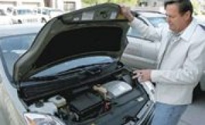 Gas prices, geopolitics fuel alternative vehicles 