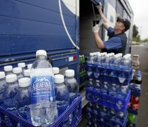 Feeling thrifty, the thirsty reach for tap water 