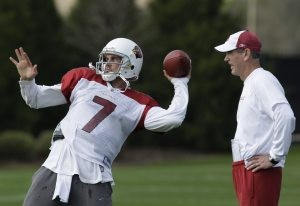 Leinart accepts role with grace 