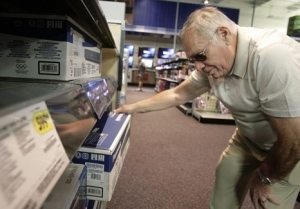 Blu-ray still faces fight against old DVD 