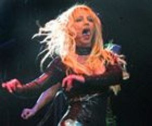 Britney Spears sputters in Glendale 