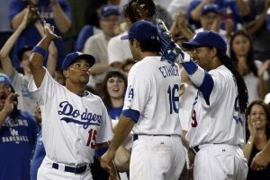 Dodgers beat D-Backs on bases-loaded walk 