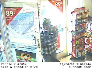 Police seek man who robbed Circle K 