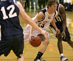 Saguaro races past Willow Canyon 