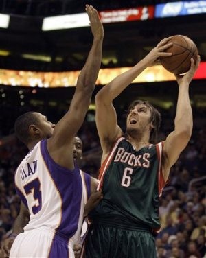 O’Neal scores 35 points in victory over Milwaukee 