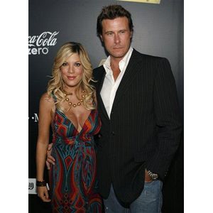 Tori Spelling, husband expecting baby 