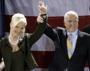 McCain beats Romney to win Fla. primary 