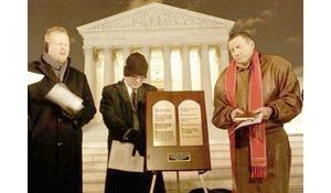 High court hears debate over commandments 