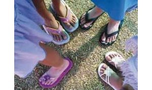 Save flip-flops for the beach, schools say 