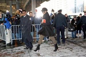 Campbell begins community service in NYC 