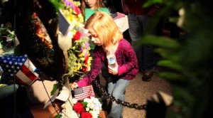 Thousands mourn loss of slain policeman 