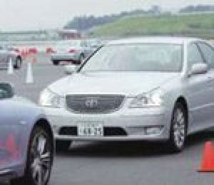 Toyota device aims to reduce rear collisions 