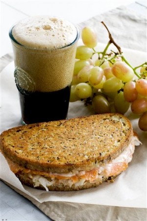 Food-Healthy-Reuben Panini