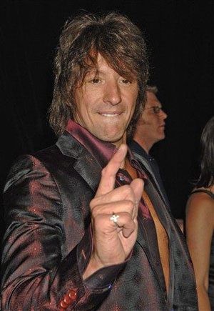 Sambora enters L.A. treatment facility 