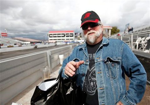 Drag race fans undeterred by woman's death 