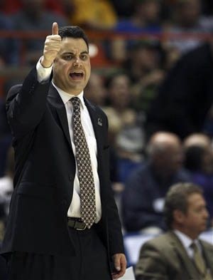 Xavier's Miller is new UA coach 