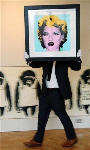 Kate Moss portrait sells for $191,000 