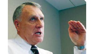 Kyl uses record as Bush supporter in campaign 